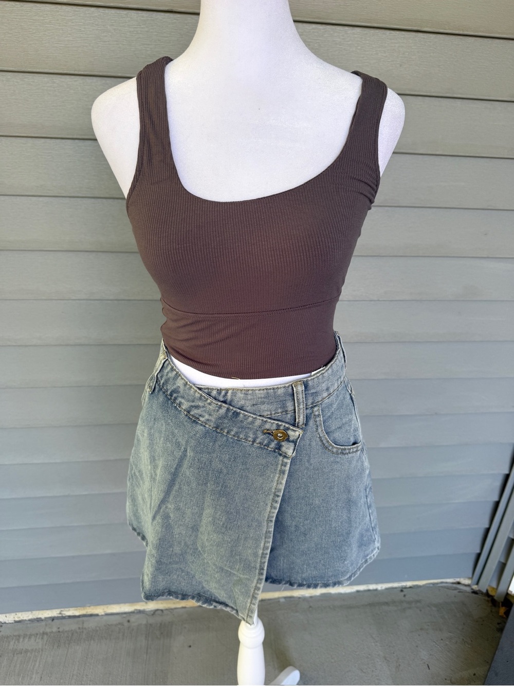 NWOT Small Brown U Neck Racerback Ribbed Crop Tank Top Sports Bra